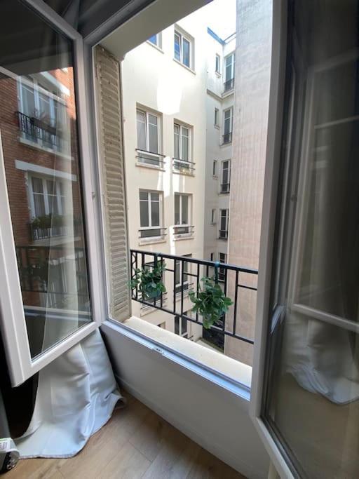 Apartment Moderne Montmartre 2 A 4p Paris